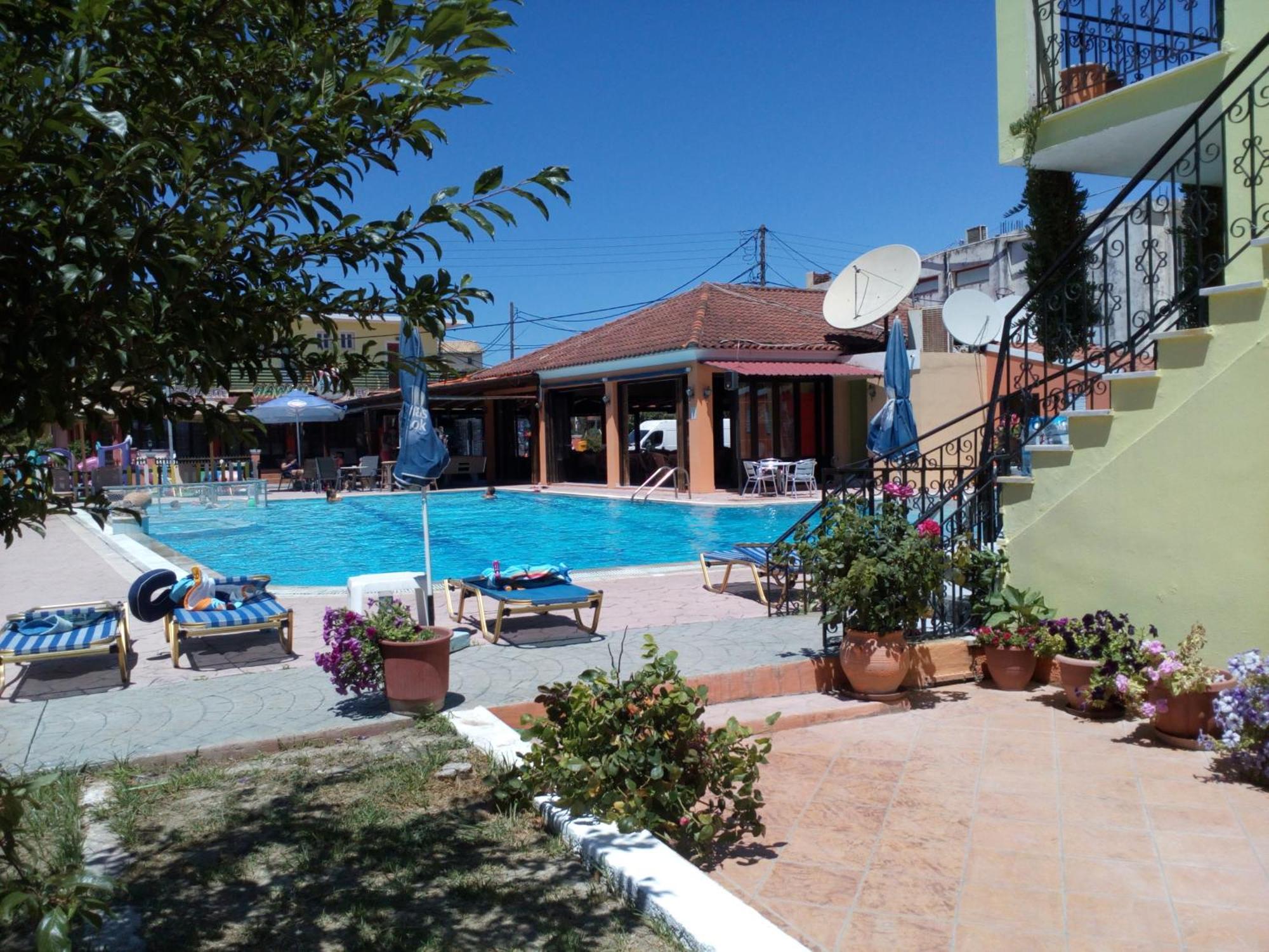 Amadeus Hawaii Apartments & Studios Sidari  Luaran gambar